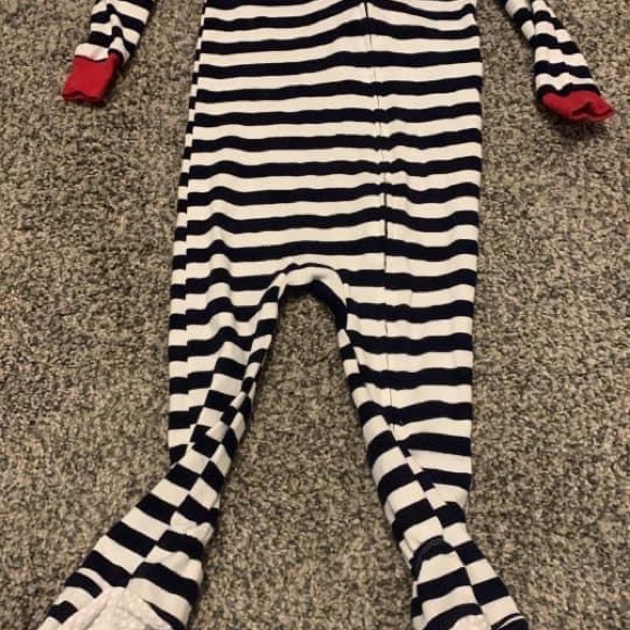 Amazon brand footie sleeper NWOT - Picture 2 of 2